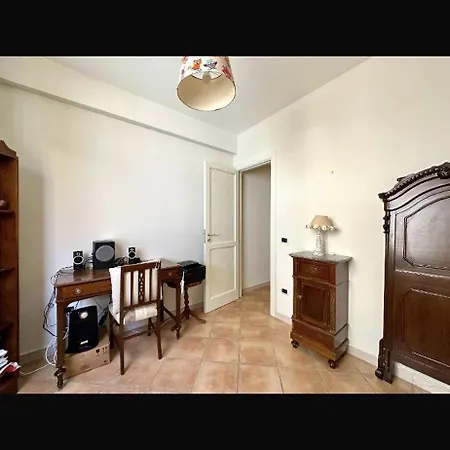 Holiday home Alice's
