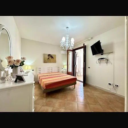 Holiday home Alice's